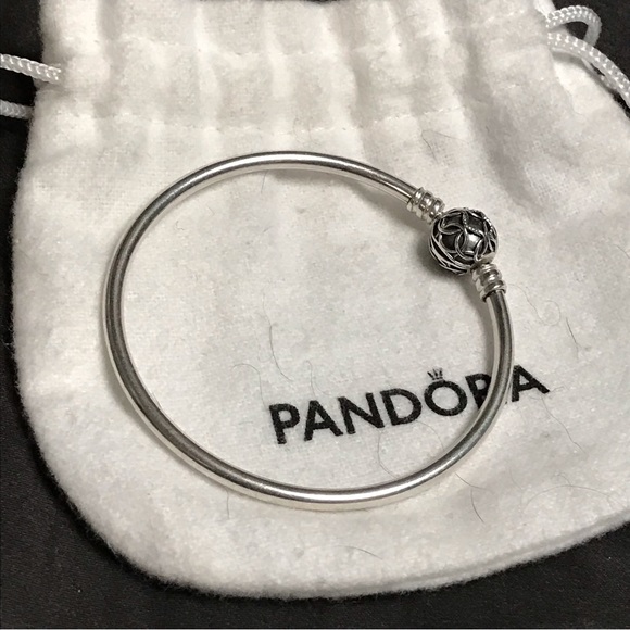 Authentic Pandora Moments Bangle Bracelet - Picture 2 of 3